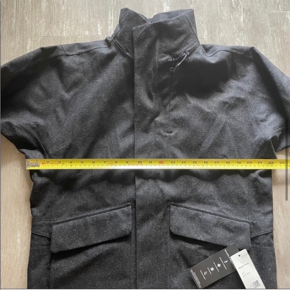 Lululemon Black/Dark Gray Coat with Pockets - Picture 3 of 4